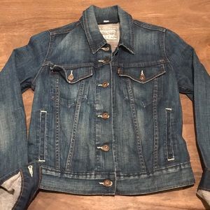 Levi’s jean jacket - worn once - small